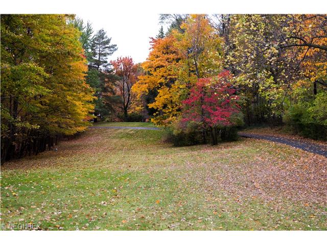 8440 W Pleasant Vly, Parma, OH 44130 photo 2