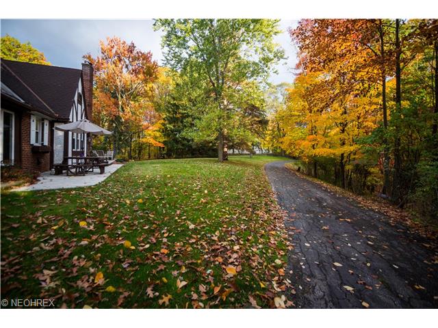 8440 W Pleasant Vly, Parma, OH 44130 photo 1