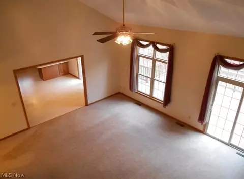 4373 Jamison Ln, Geneva, OH 44041 photo 2