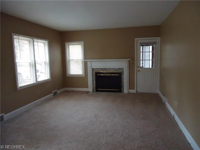 5005 Simon Rd, Youngstown, OH 44512 photo 1