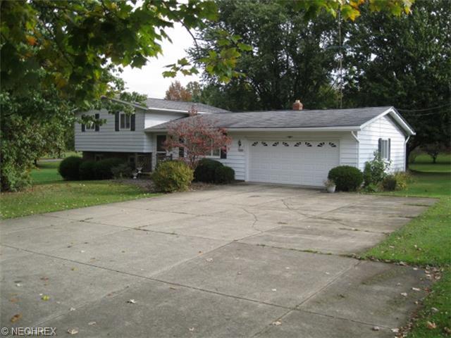 7210 Paris Ave, Louisville, OH 44641 photo 1