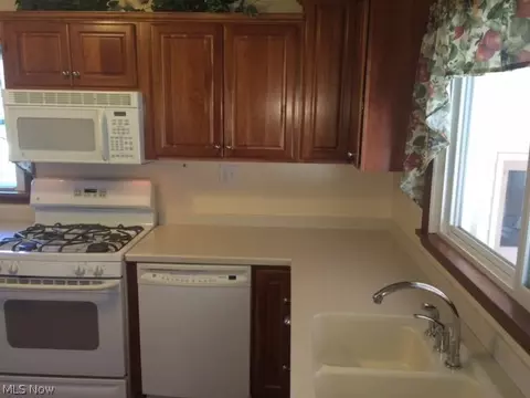 4090 Marks Ave, Rootstown, OH 44272 photo 6