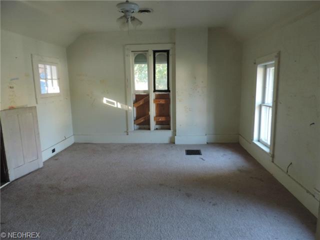 117 Spring Ave, Clyde, OH 43410 photo 9