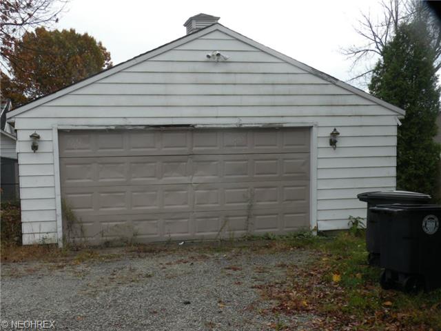 2507 Conrad Ave, Akron, OH 44314 photo 9
