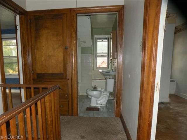 2507 Conrad Ave, Akron, OH 44314 photo 4