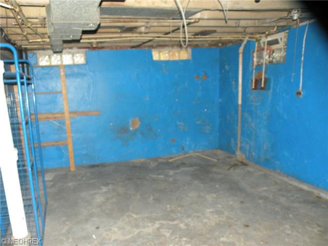 2507 Conrad Ave, Akron, OH 44314 photo 8