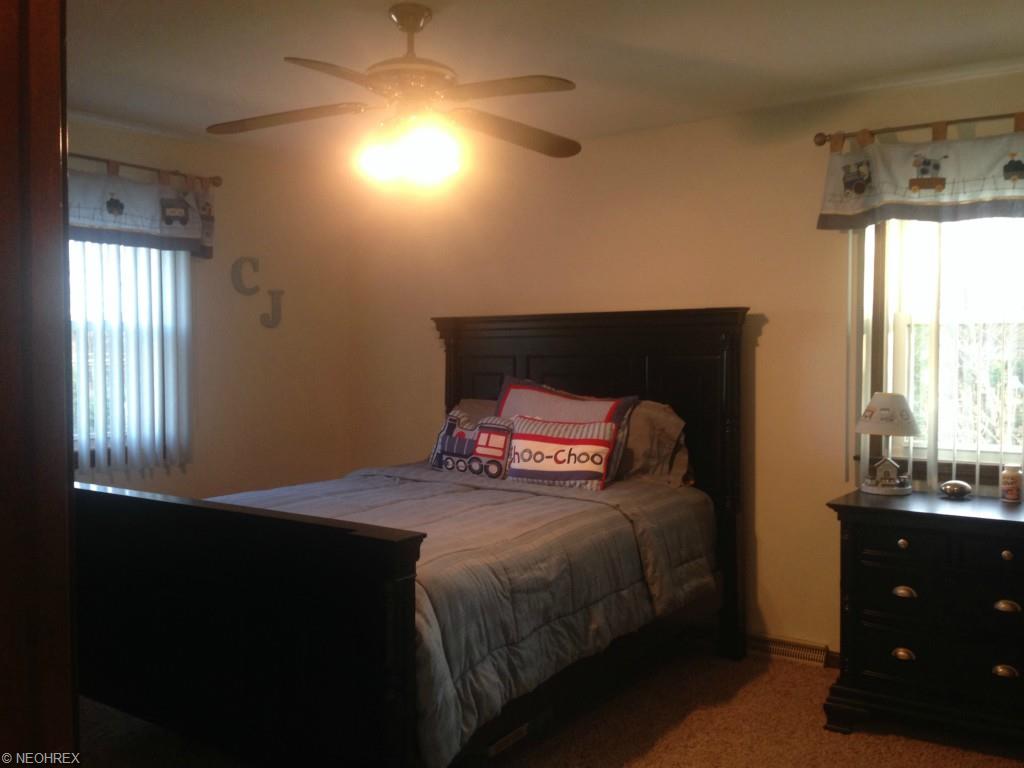 1227 Valley Vw, Boardman, OH 44512 photo 9