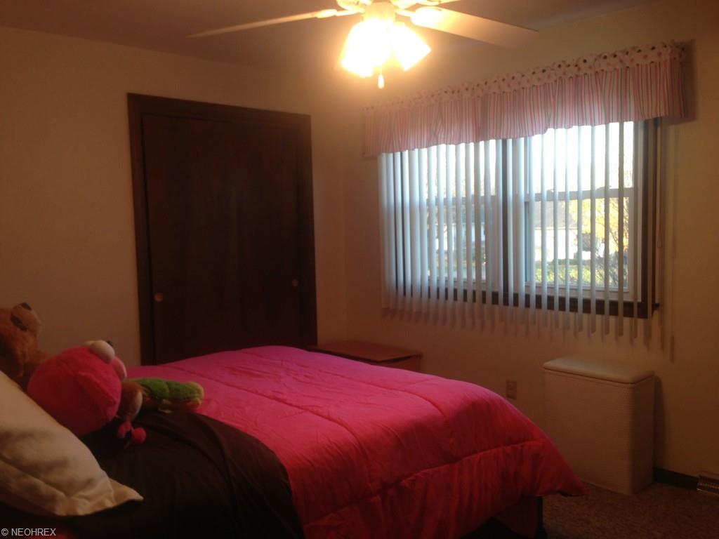 1227 Valley Vw, Boardman, OH 44512 photo 8
