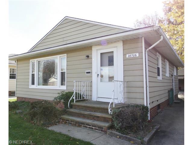 28706 Forest Rd, Eastlake, OH 44095 photo 1
