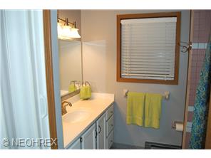 3035 Decamp Rd, Youngstown, OH 44511 photo 5