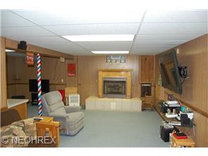 3035 Decamp Rd, Youngstown, OH 44511 photo 2