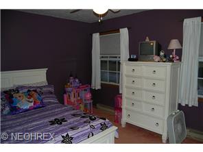 3035 Decamp Rd, Youngstown, OH 44511 photo 4