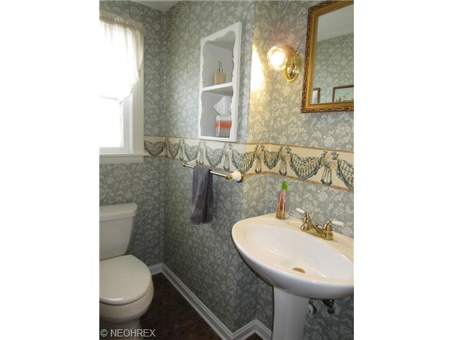 312 Park Ave, Elyria, OH 44035 photo 1