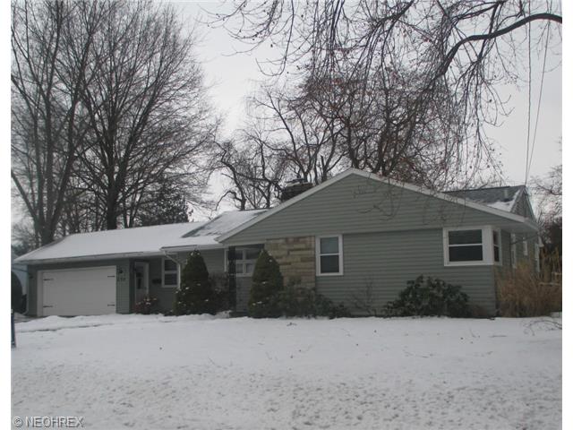 210 E 20th St, Dover, OH 44622 photo 1