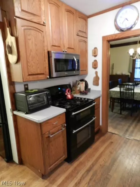 362 Beech St, Berea, OH 44017 photo 3