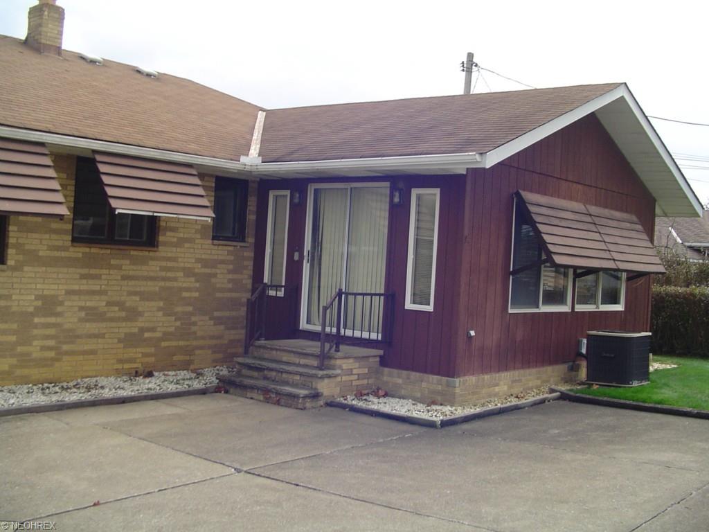 4822 Forest Edge Dr, Brooklyn, OH 44144 photo 2