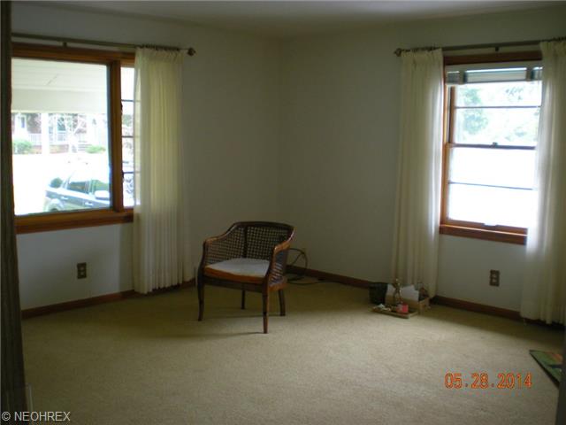 425 E 46th St, Lorain, OH 44052 photo 1