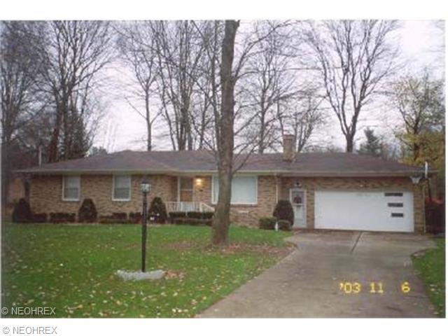 51 Gillian Ln, Youngstown, OH 44511 photo 1