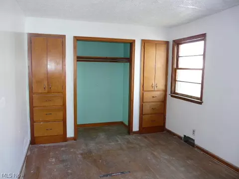 2526 E 33rd St, Lorain, OH 44055 photo 8