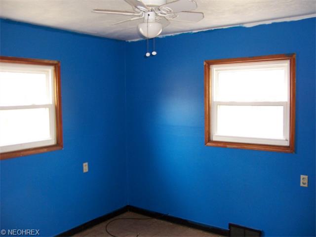 250 E Main St, Madison, OH 44057 photo 8