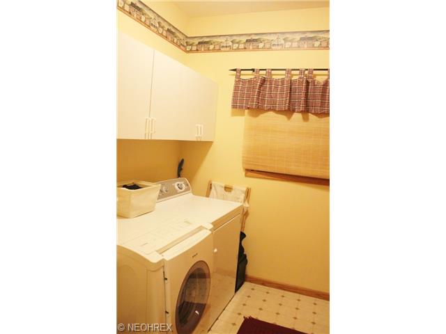 4382 Stonegate Dr, Ashtabula, OH 44004 photo 1