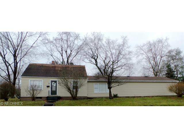 345 E Simpson St, Alliance, OH 44601 photo 1