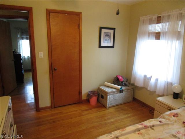 933 Ohio Ave, Ashtabula, OH 44004 photo 15
