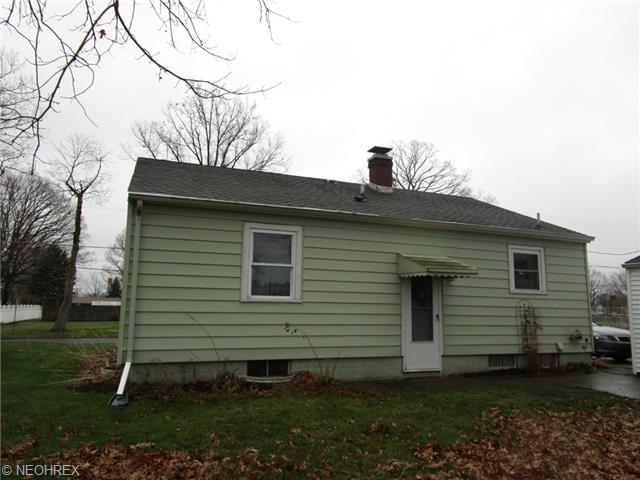 933 Ohio Ave, Ashtabula, OH 44004 photo 17