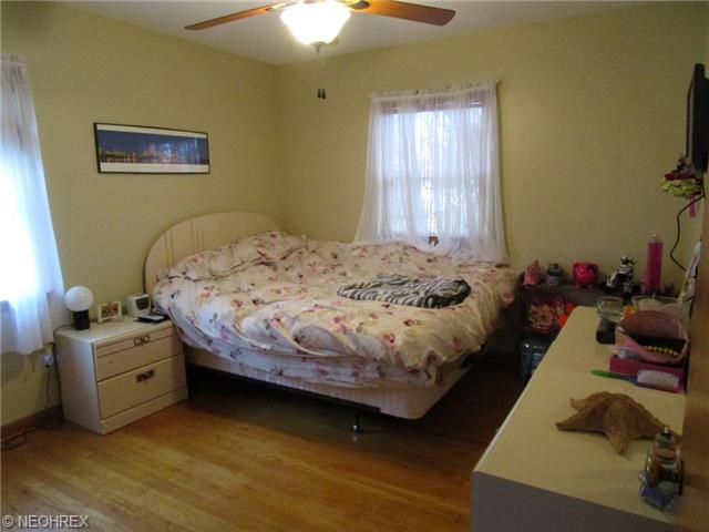 933 Ohio Ave, Ashtabula, OH 44004 photo 13
