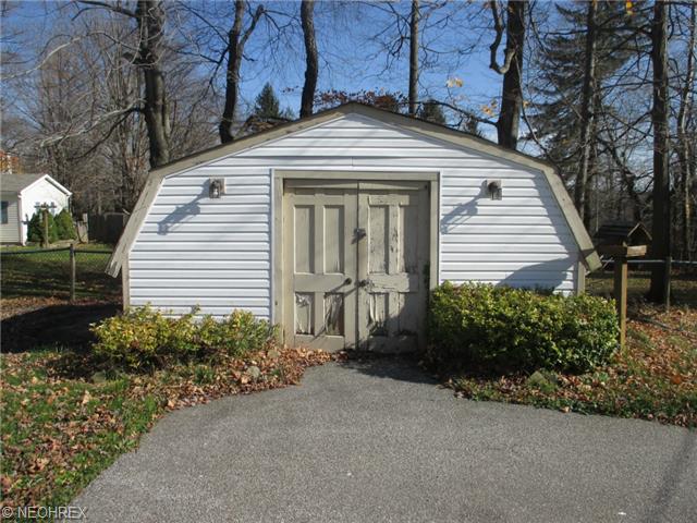 125 Cornelia Dr, Chardon, OH 44024 photo 7