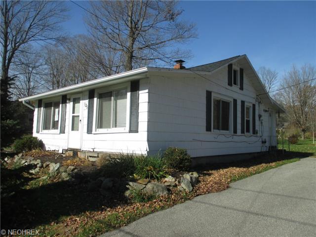 125 Cornelia Dr, Chardon, OH 44024 photo 1