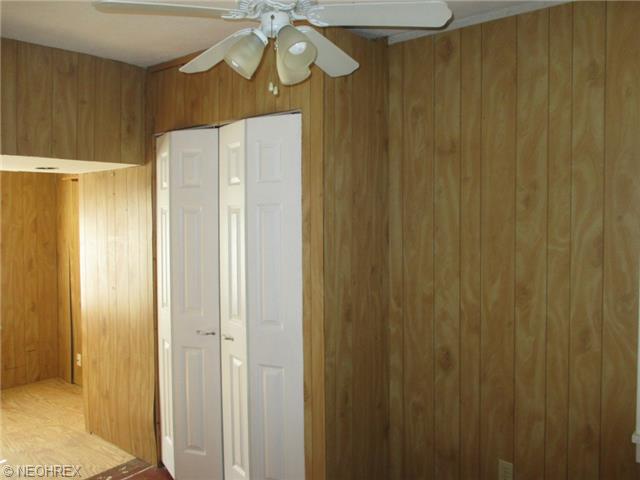 125 Cornelia Dr, Chardon, OH 44024 photo 4