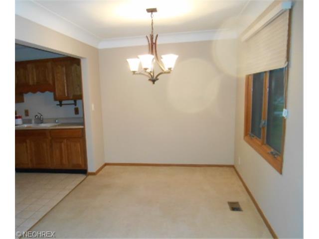 9259 Boundary Ln, Parma, OH 44130 photo 2