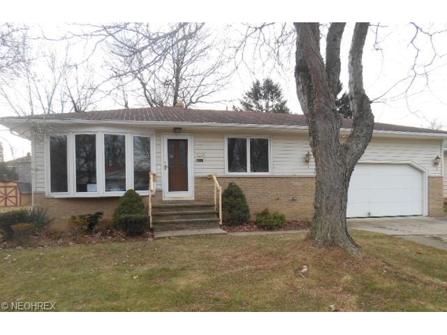 9259 Boundary Ln, Parma, OH 44130 photo 1