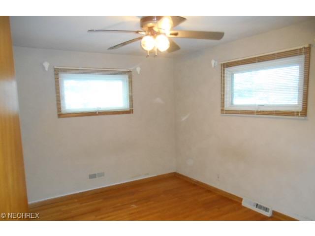 9259 Boundary Ln, Parma, OH 44130 photo 6