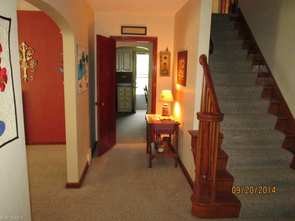 972 Valley Blvd, Elyria, OH 44035 photo 9