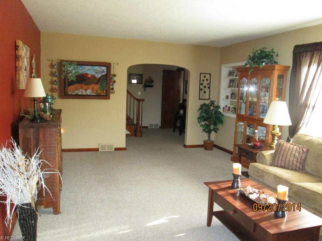 972 Valley Blvd, Elyria, OH 44035 photo 5