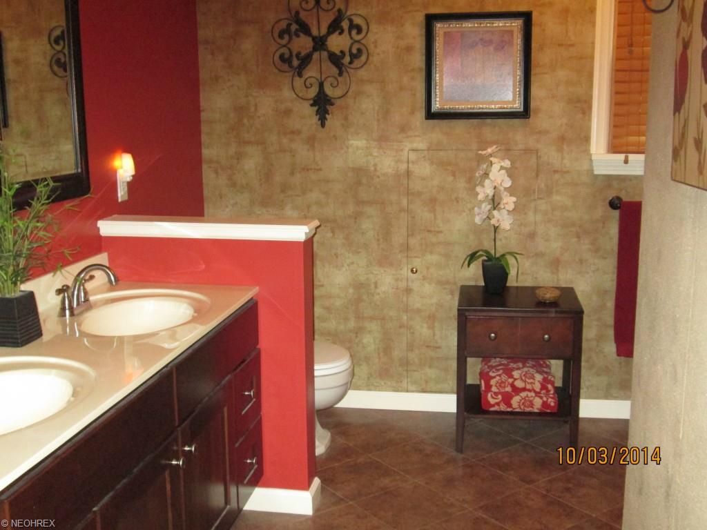 972 Valley Blvd, Elyria, OH 44035 photo 11
