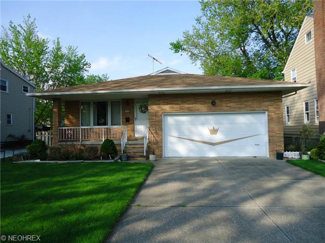 115 E 211th St, Euclid, OH 44123 photo 1