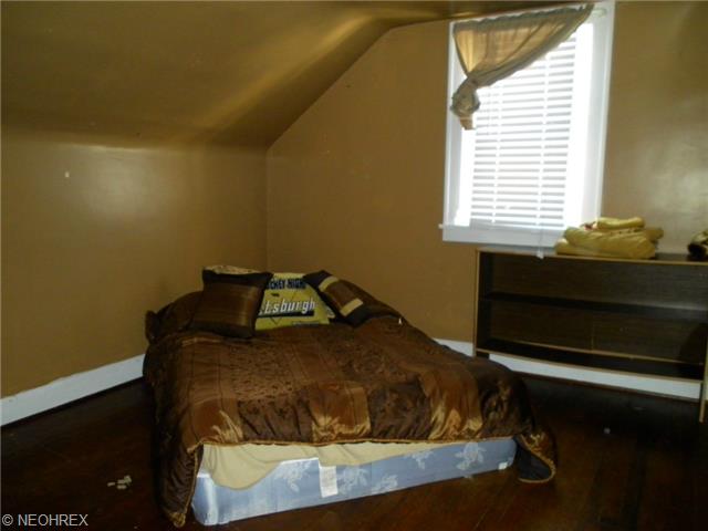 292 Shields Rd, Youngstown, OH 44512 photo 1