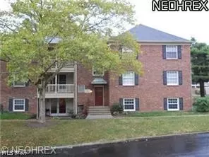 40 Gloucester Ct, Akron, OH 44313 photo 1