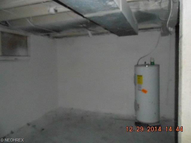 437 E Voris St, Akron, OH 44311 photo 1