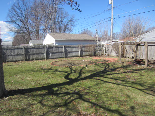 730 Baldwin Ave, Elyria, OH 44035 photo 4