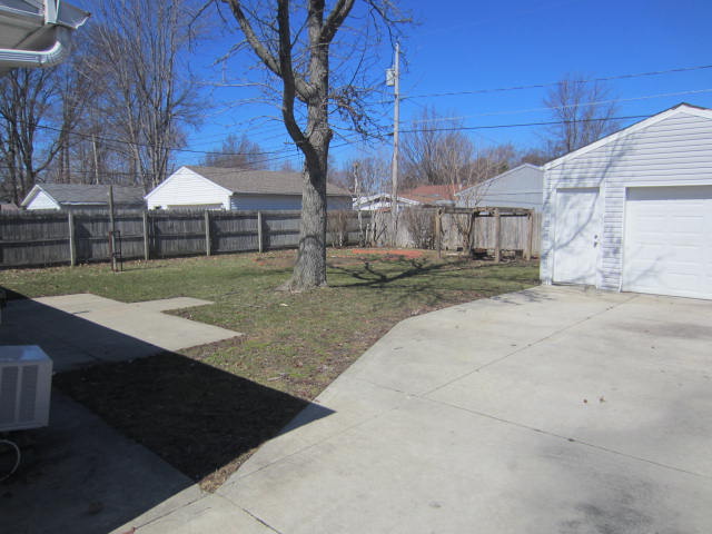 730 Baldwin Ave, Elyria, OH 44035 photo 3