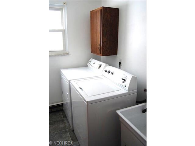 908 Delaware Ave, Elyria, OH 44035 photo 10