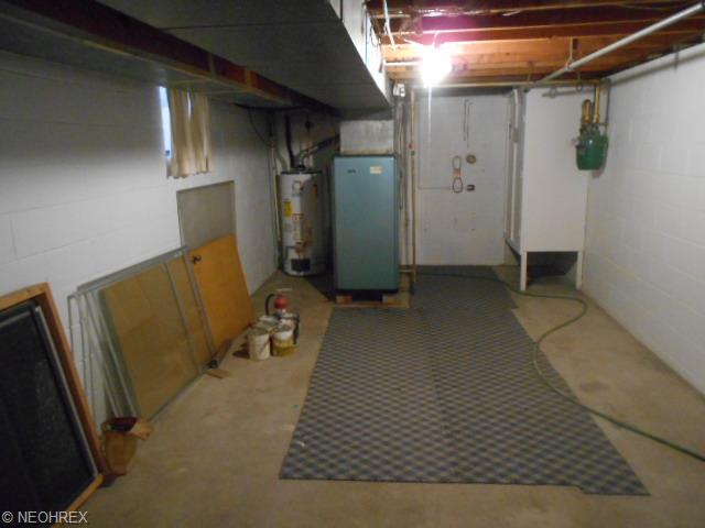 1702 Walnut St, Coshocton, OH 43812 photo 11