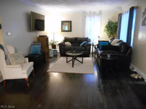 319 Prospect St, Lagrange, OH 44050 photo 5