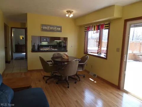 2101 Deerfield Dr, Ashtabula, OH 44004 photo 6