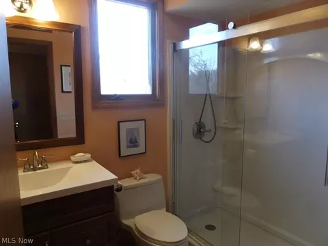 2101 Deerfield Dr, Ashtabula, OH 44004 photo 9