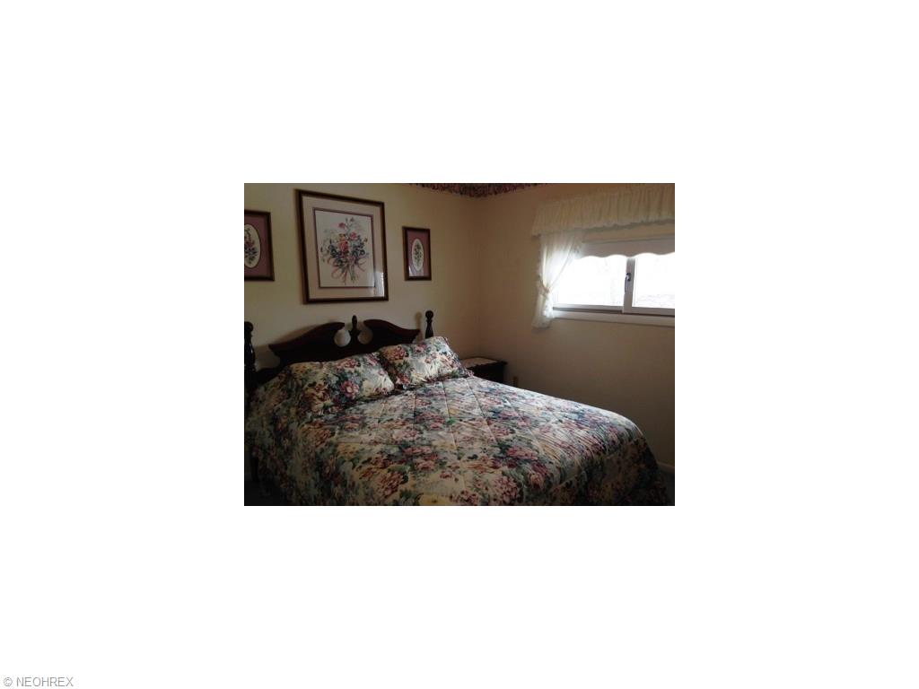 201 Colgate Ave, Elyria, OH 44035 photo 11